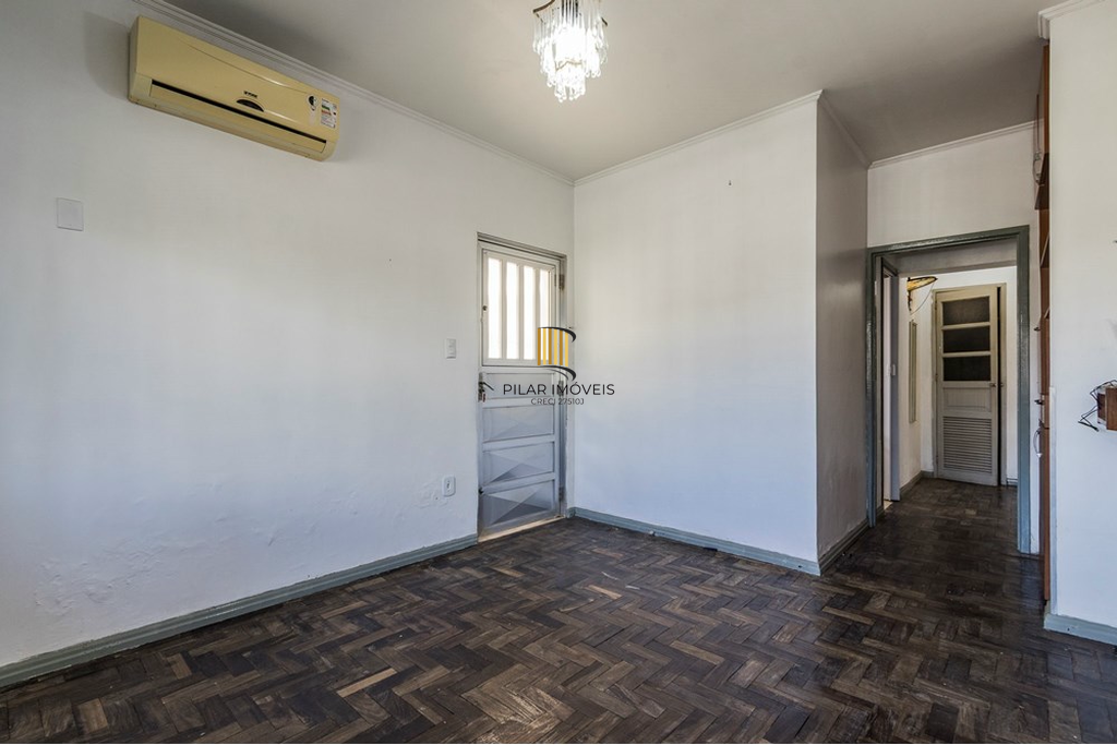 Casa 4 dormitórios no bairro Sarandi