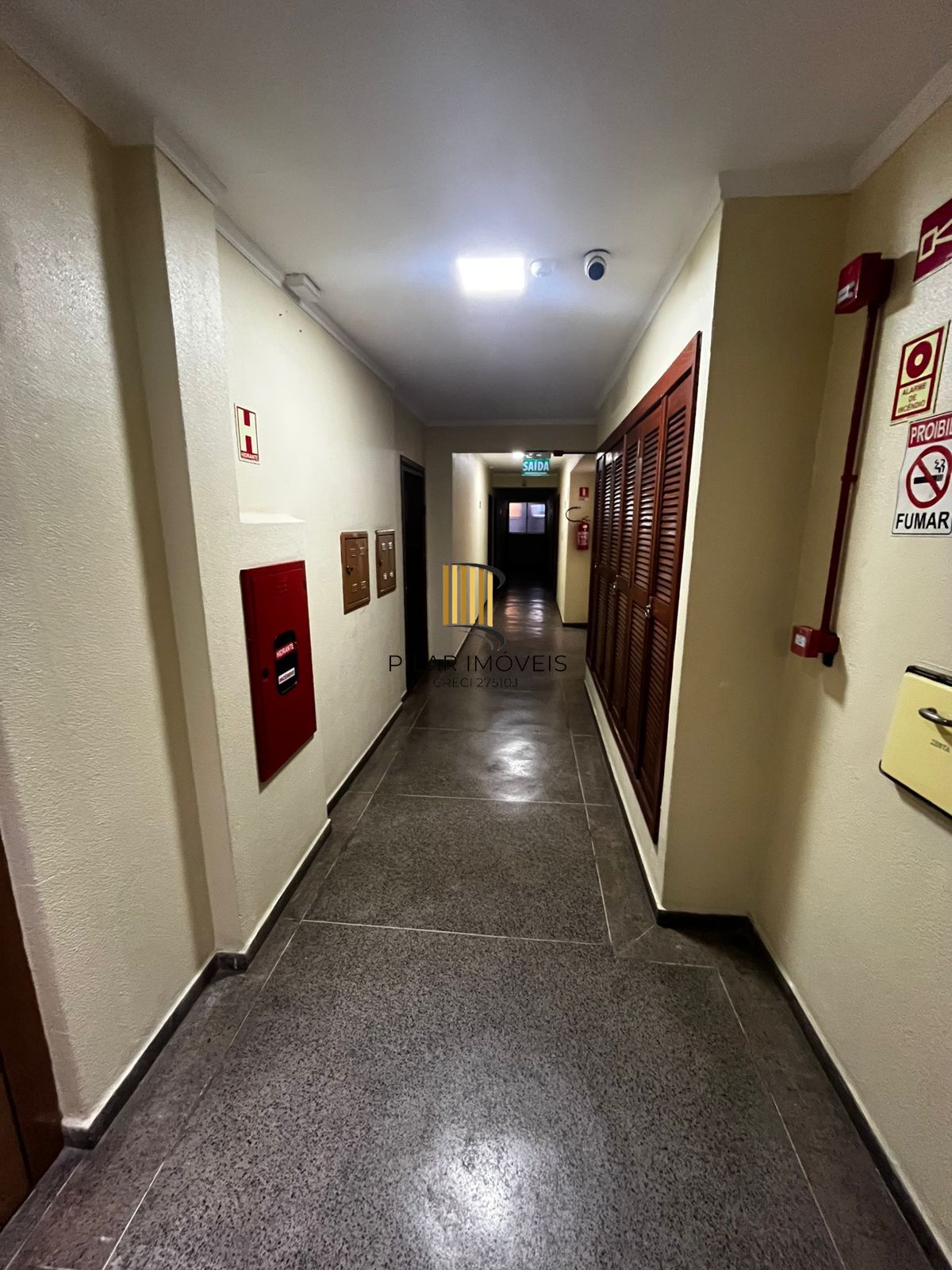 Sala comercial, Av Assis Brasil, 34 m², prédio com elevador, sala com banheiro
