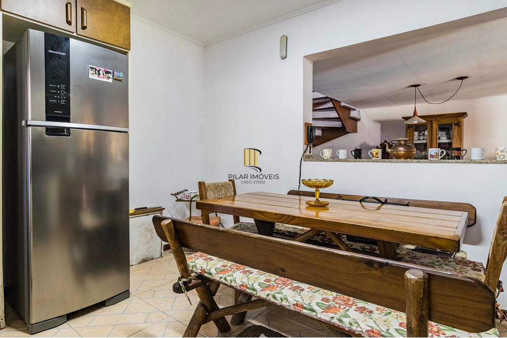 Casa 3 dormitórios no bairro Guarujá