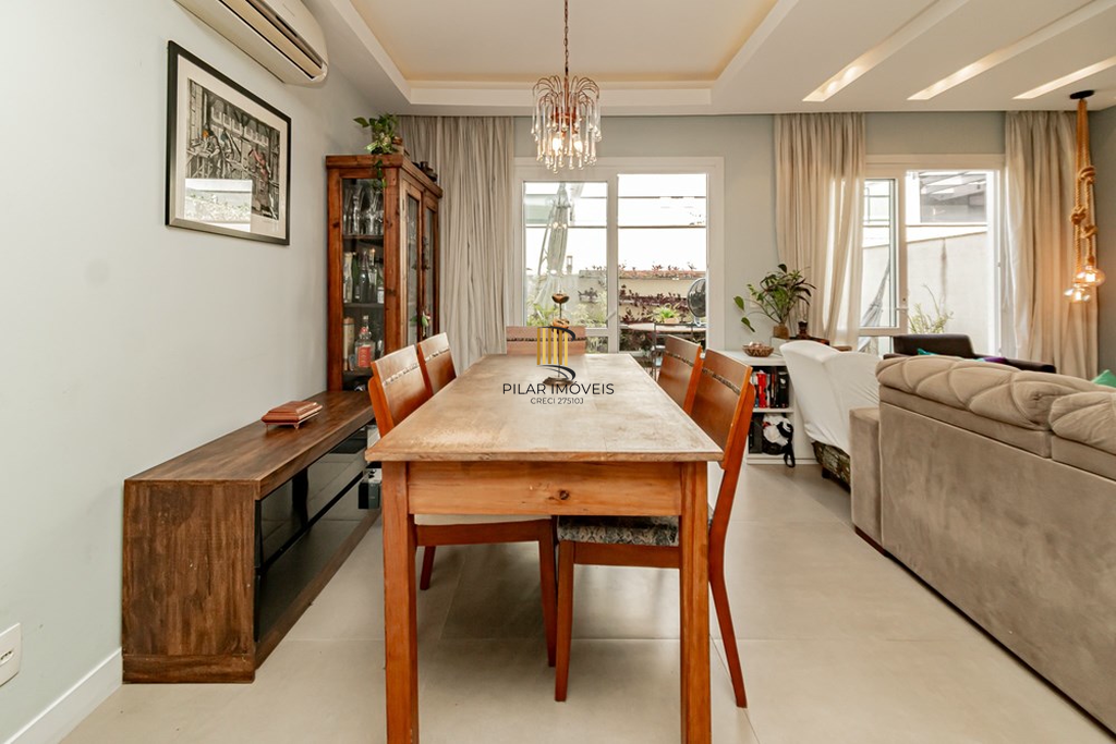 Casa 3 dormitórios no bairro Jardim Carvalho