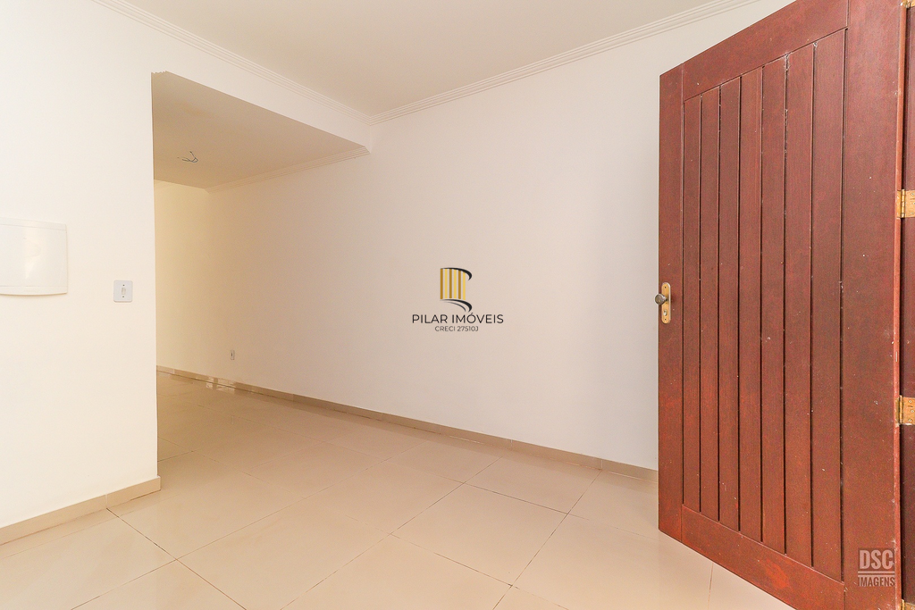 Casa 3 dormitórios no bairro Hípica