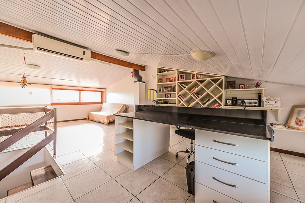 Casa de Condomínio 2 dormitórios no bairro Hípica