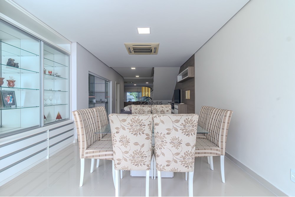 Casa 4 dormitórios no bairro Chácara das Pedras