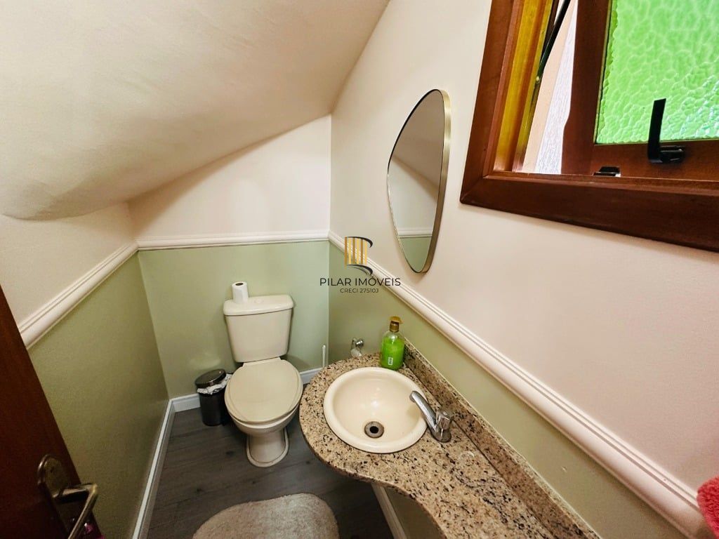 Casa 3 dormitórios no bairro Hípica
