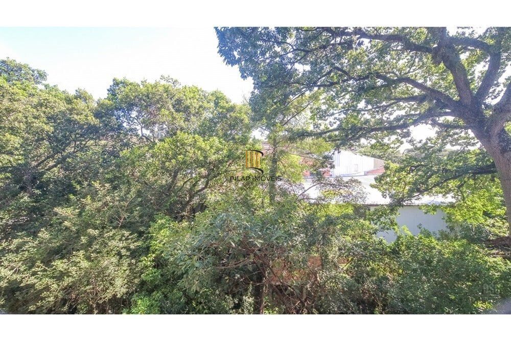 Casa 8 dormitórios no bairro Glória