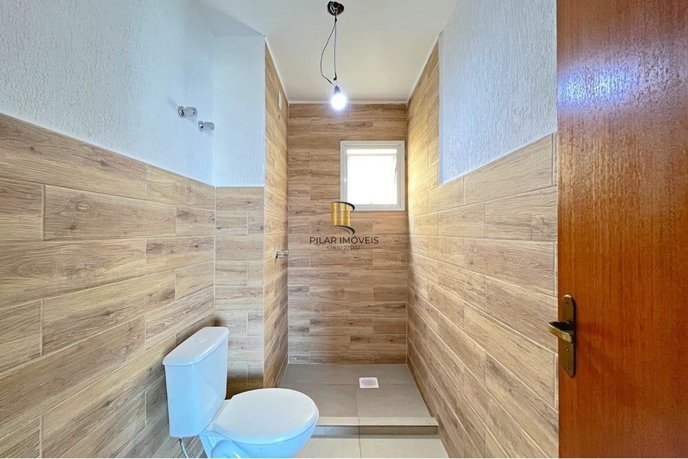 Casa 3 dormitórios no bairro Hípica