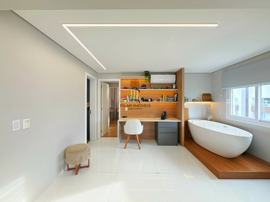 Apartamento 3 dormitórios no bairro Menino Deus