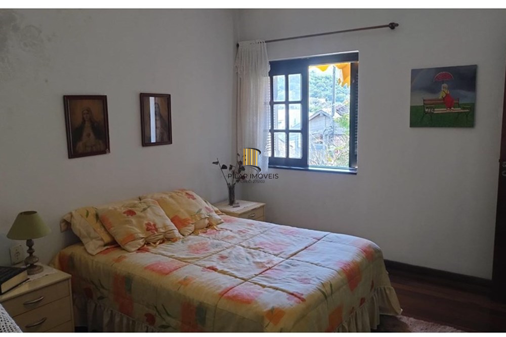 Casa 4 dormitórios no bairro Cristal