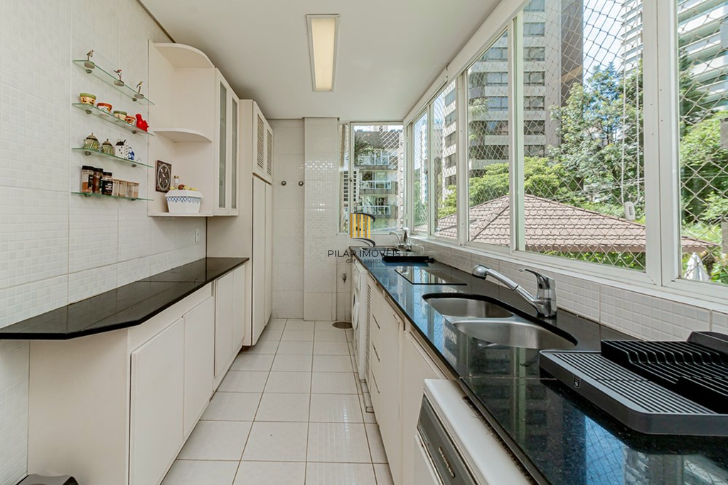 Apartamento 3 dormitórios no bairro Mont Serrat