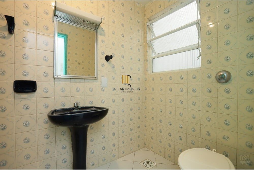Casa 5 dormitórios no bairro Santana