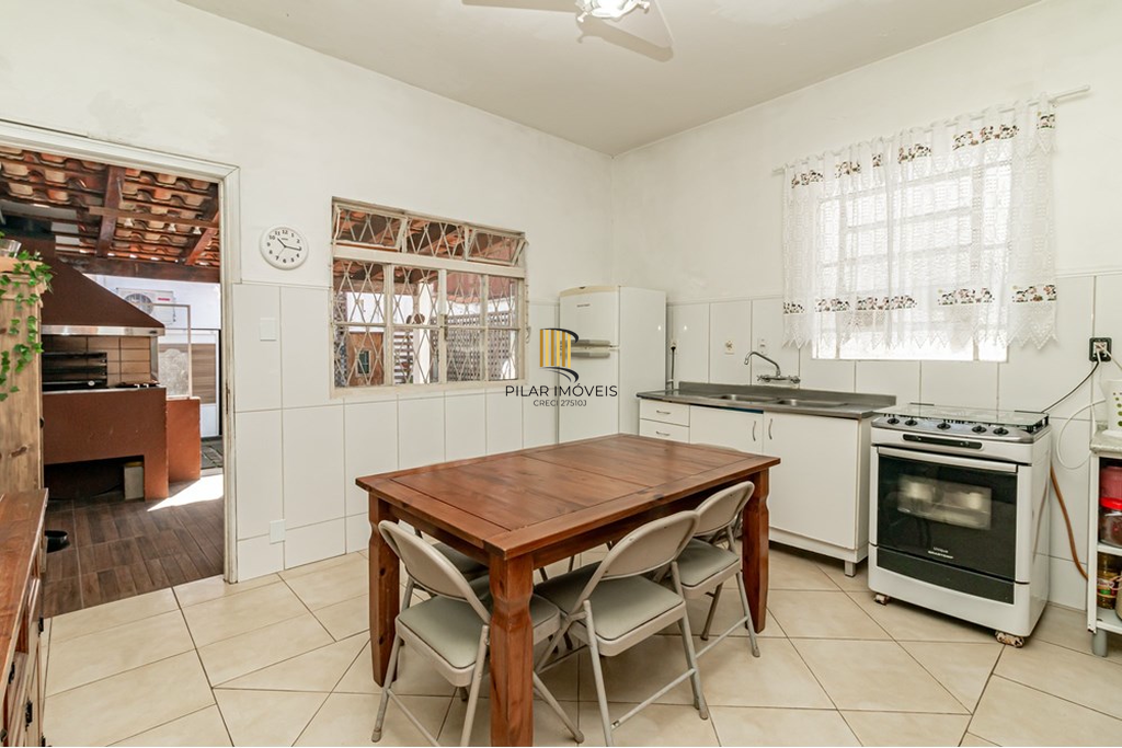 Casa 3 dormitórios no bairro Petrópolis