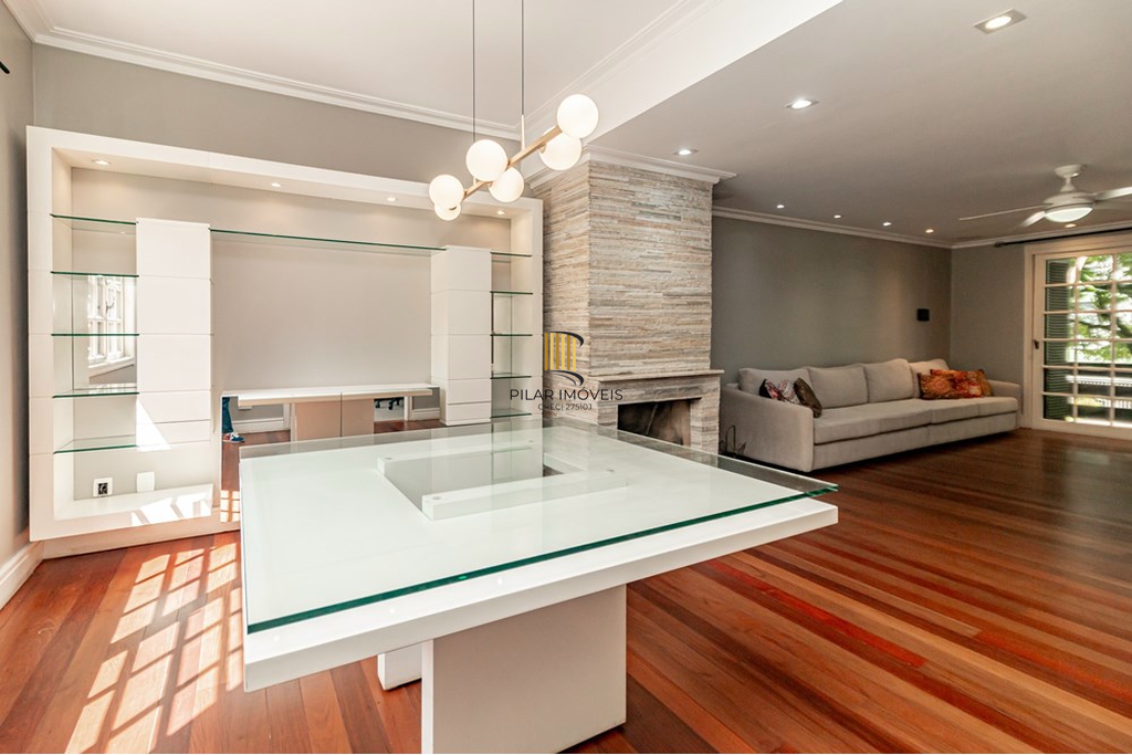 Casa de Condomínio 4 dormitórios no bairro Bela Vista