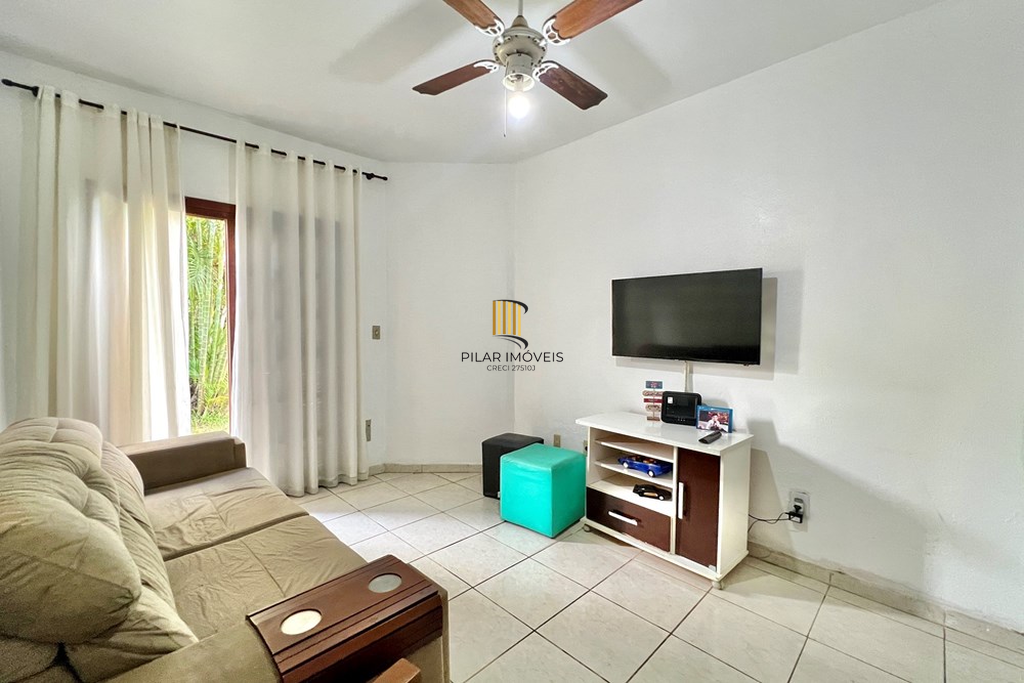 Casa 4 dormitórios no bairro Igara