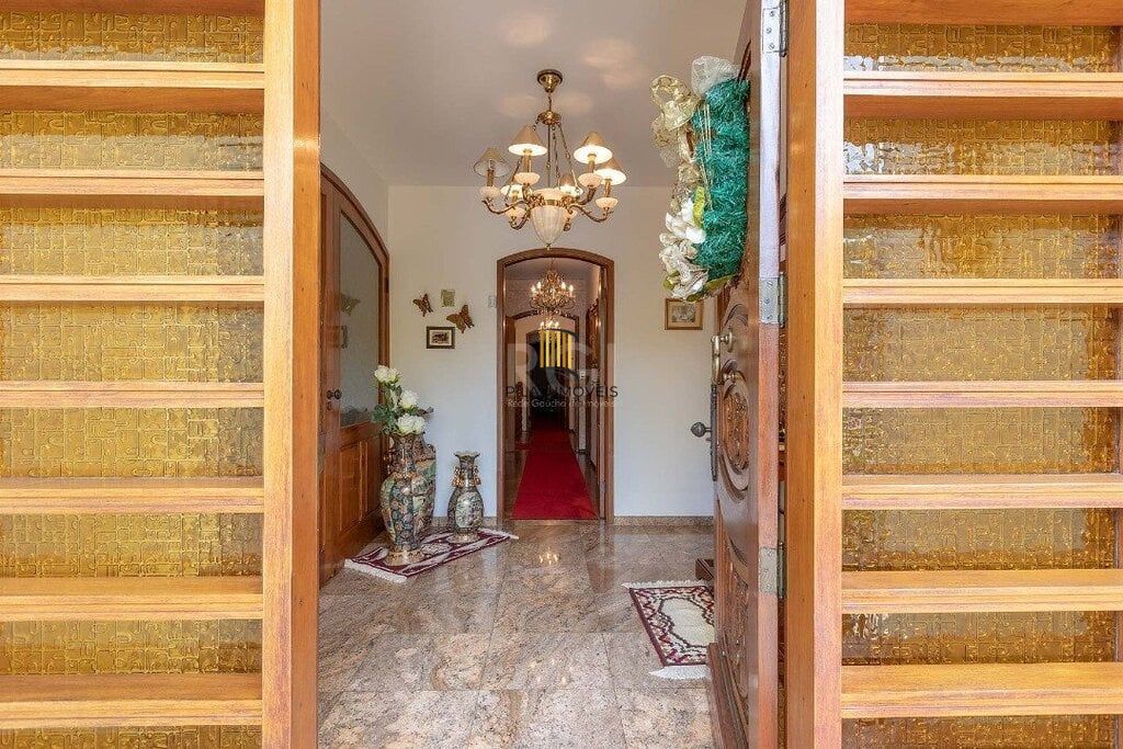 Casa 4 dormitórios no bairro Vila Assunção