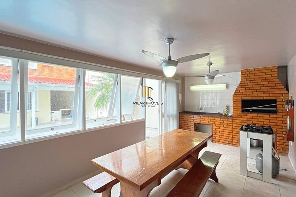 Casa de Condomínio 5 dormitórios no bairro Ipanema
