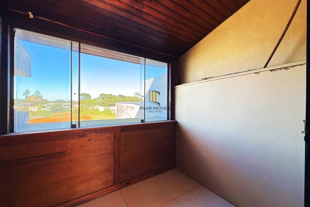 Casa 3 dormitórios no bairro Guarujá
