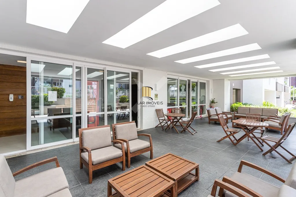 Apartamento 4 dormitórios no bairro Menino Deus