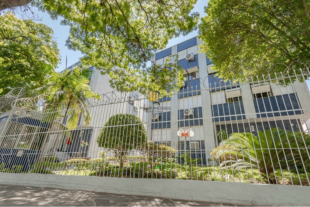 Apartamento 4 dormitórios no bairro Menino Deus