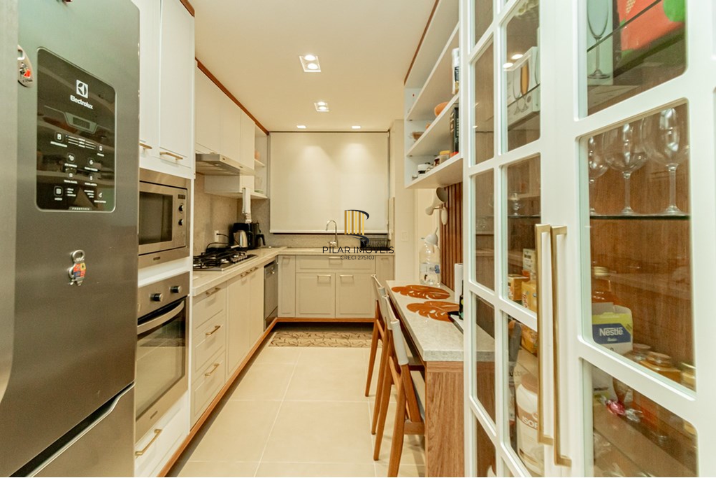 Apartamento 3 dormitórios no bairro Menino Deus