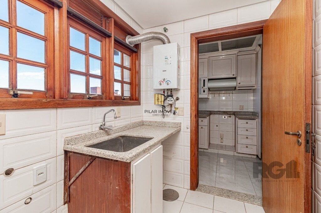Apartamento 3 dormitórios no bairro Menino Deus