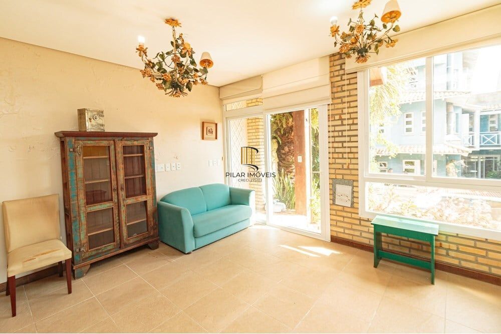 Casa 4 dormitórios no bairro Chácara das Pedras
