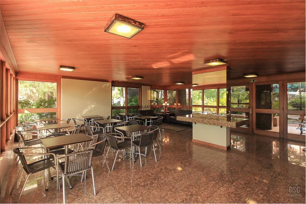 Apartamento 4 dormitórios no bairro Mont Serrat