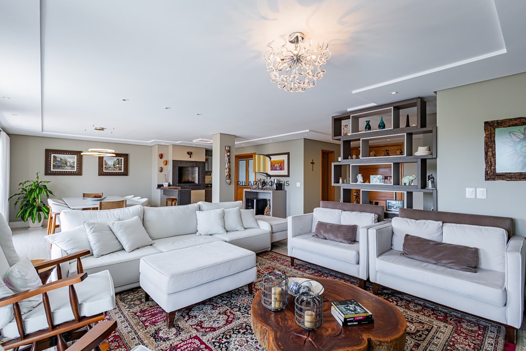 Casa 3 dormitórios no bairro Chácara das Pedras