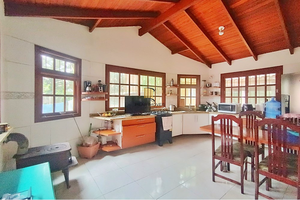 Casa de Condomínio 3 dormitórios no bairro São Lucas