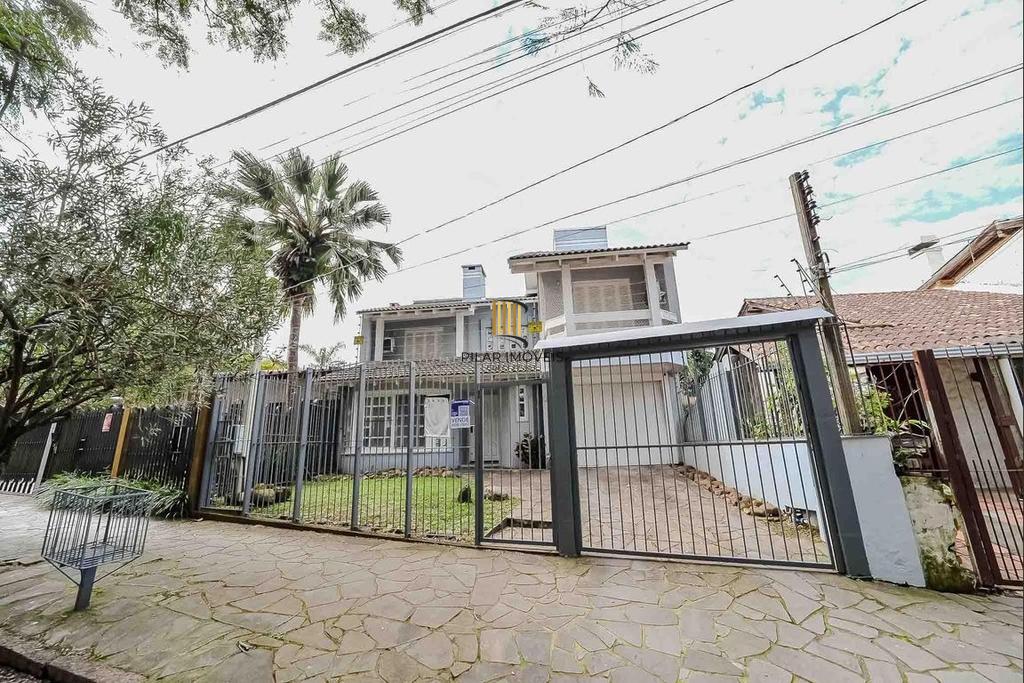 Casa 3 dormitórios no bairro São Sebastião