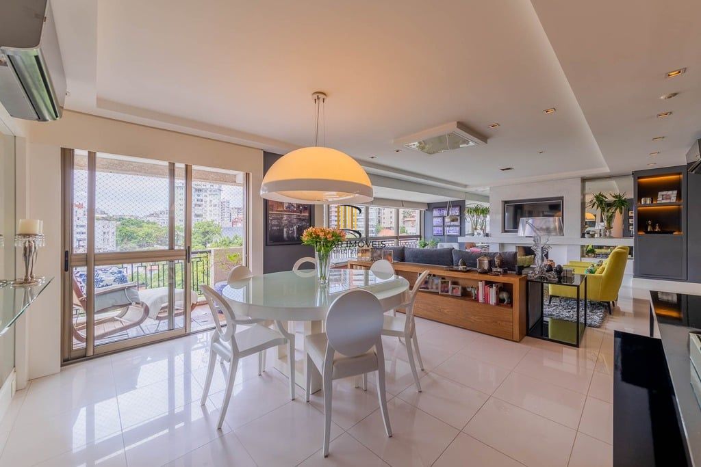 Apartamento 3 dormitórios no bairro Moinhos de Vento
