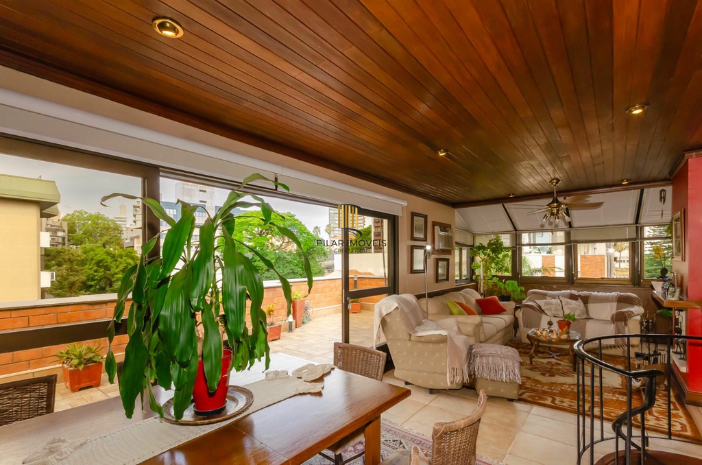 Cobertura 3 dormitórios no bairro Petrópolis