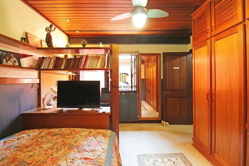 Casa de Condomínio 4 dormitórios no bairro Santa Tereza