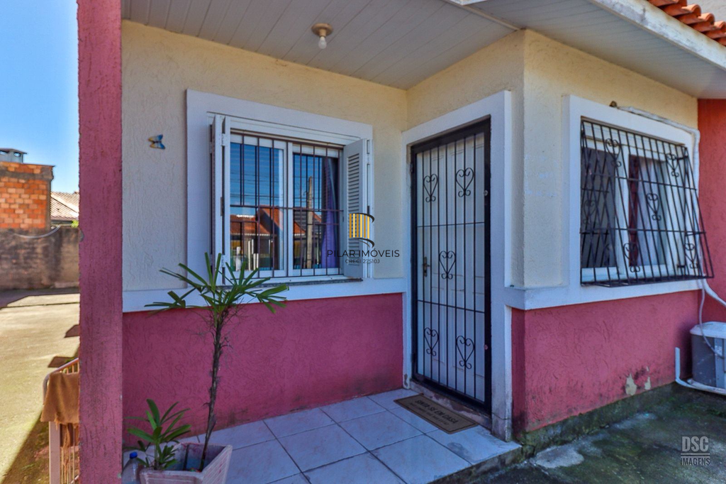 Casa 2 dormitórios no bairro Hípica