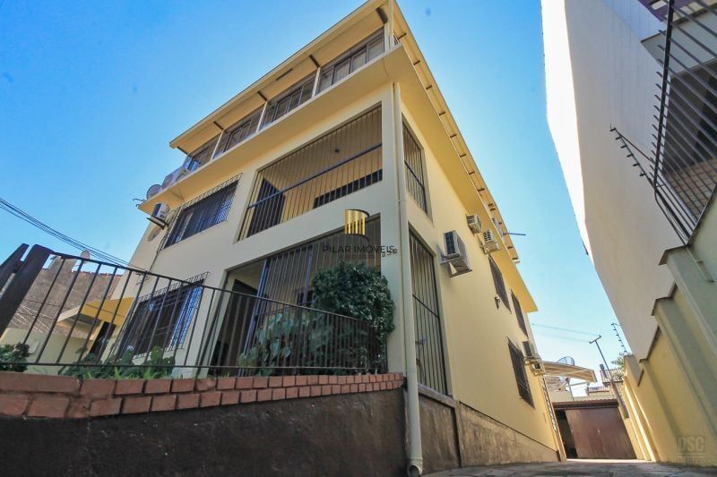 Casa 7 dormitórios no bairro Nonoai - Pilar Imóveis