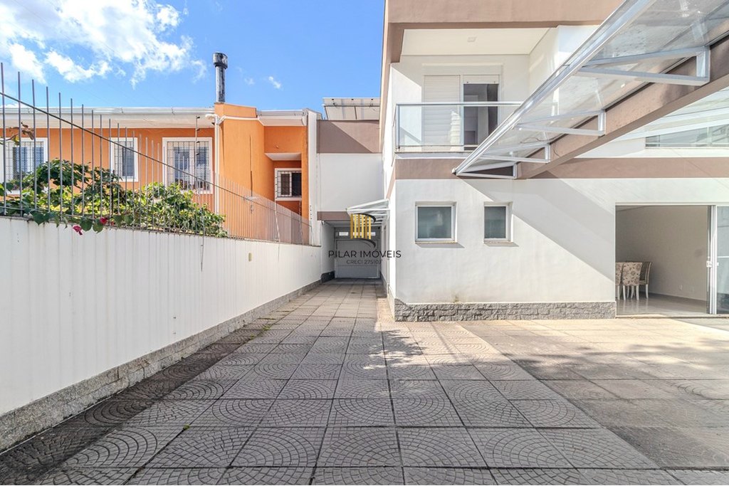 Casa 4 dormitórios no bairro Chácara das Pedras