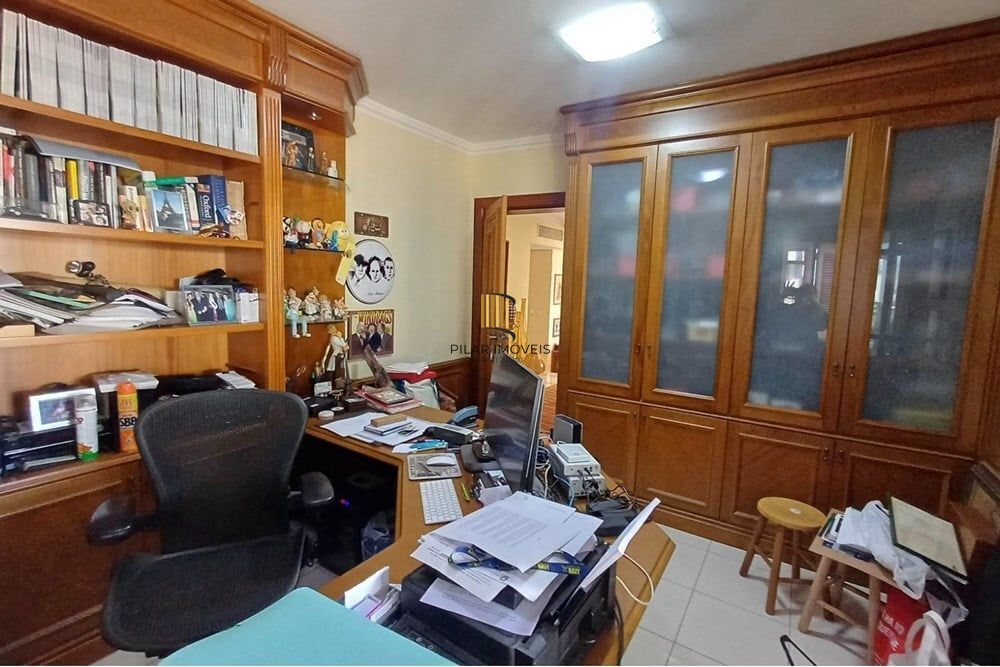 Casa 4 dormitórios no bairro Partenon
