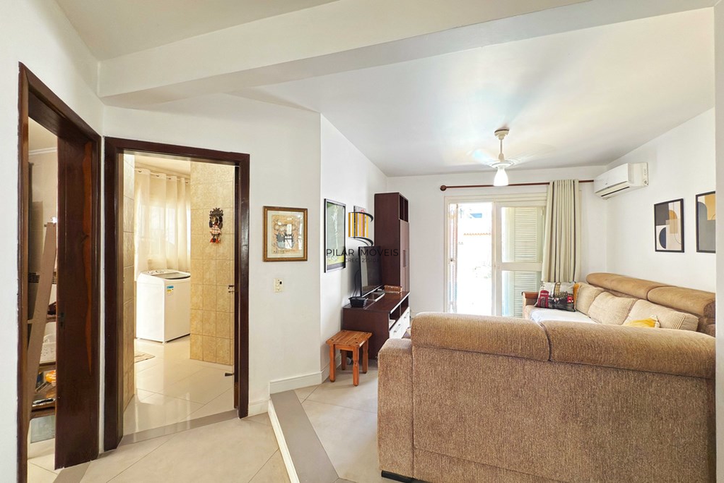 Casa 4 dormitórios no bairro Ipanema