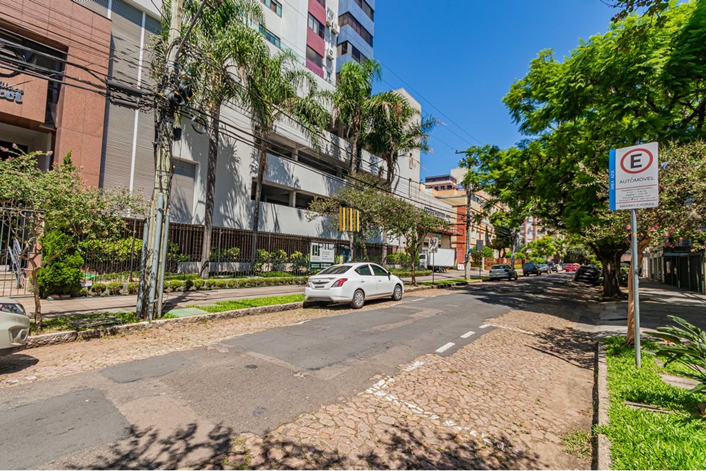 Apartamento 3 dormitórios no bairro Menino Deus