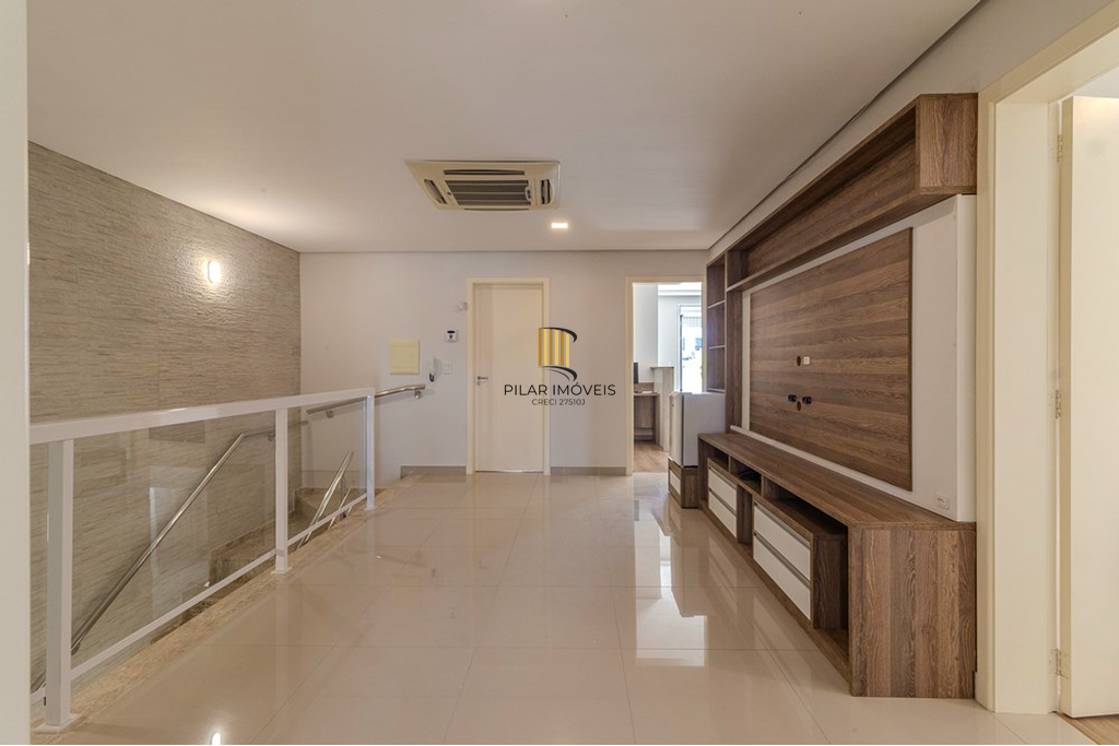 Casa 4 dormitórios no bairro Chácara das Pedras