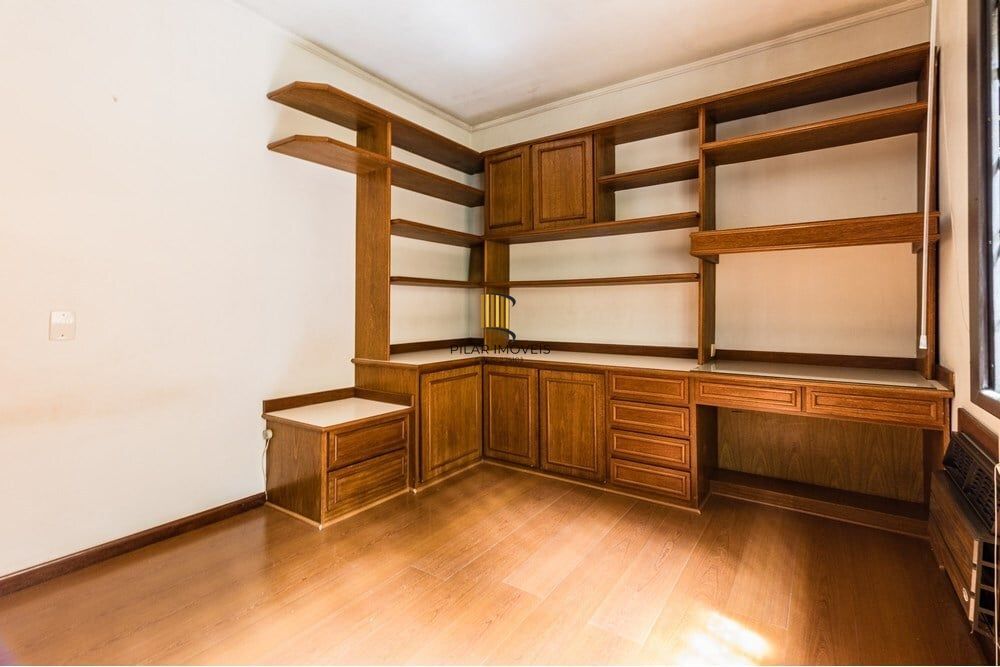 Casa 4 dormitórios no bairro Jardim Lindóia