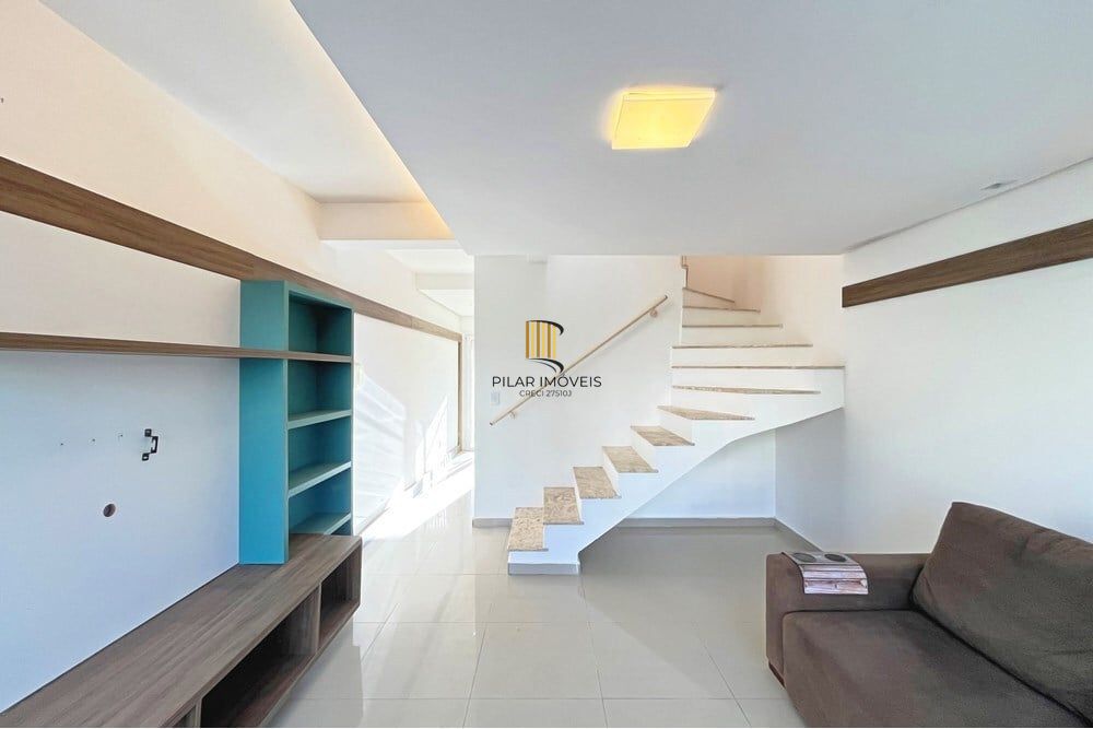 Casa 2 dormitórios no bairro Guarujá