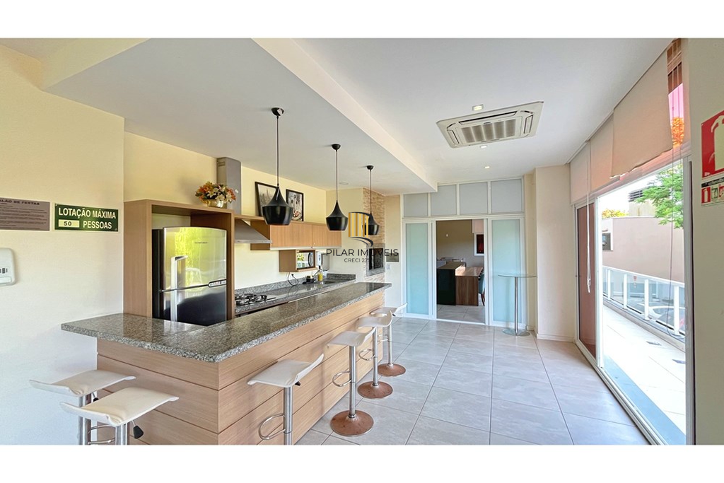 Apartamento 2 dormitórios no bairro Azenha
