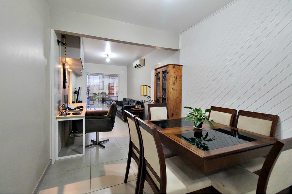 Apartamento 2 dormitórios no bairro Cavalhada