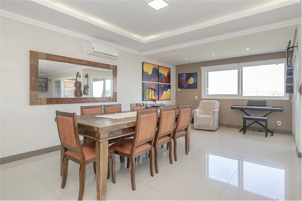 Casa 4 dormitórios no bairro Vila Assunção