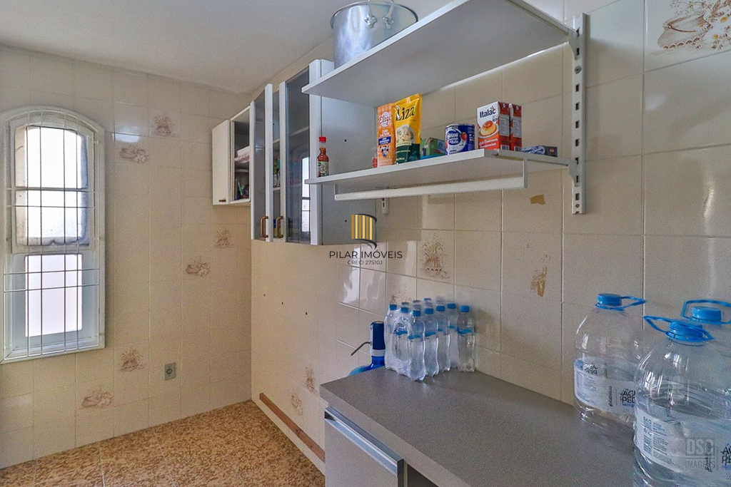 Casa 6 dormitórios no bairro Jardim Planalto