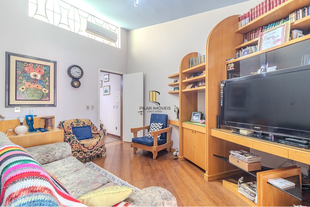 Casa 3 dormitórios no bairro Chácara das Pedras