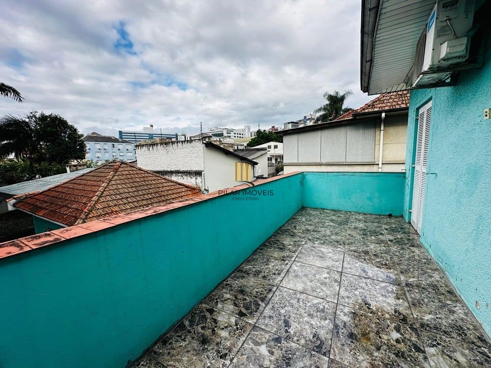 Casa 4 dormitórios no bairro Floresta