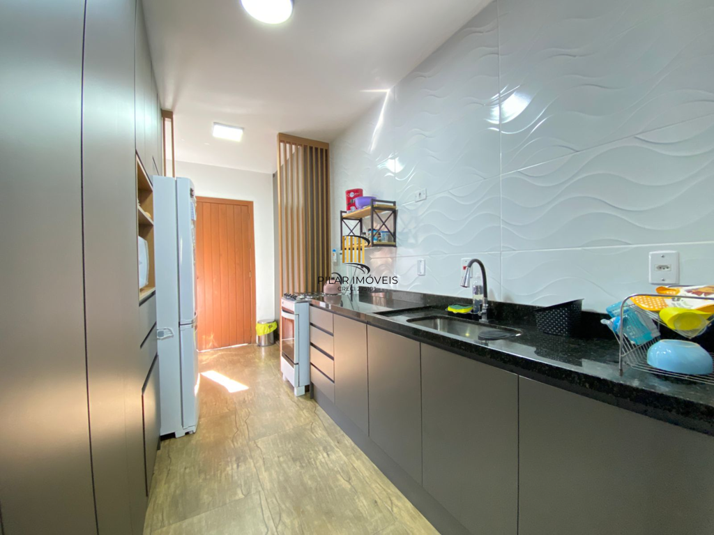 Casa 3 dormitórios no bairro Hípica