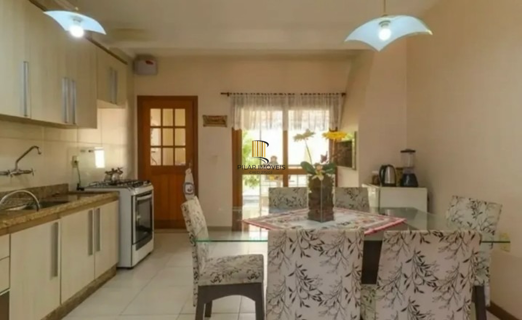 Casa 2 dormitórios no bairro Vila Nova