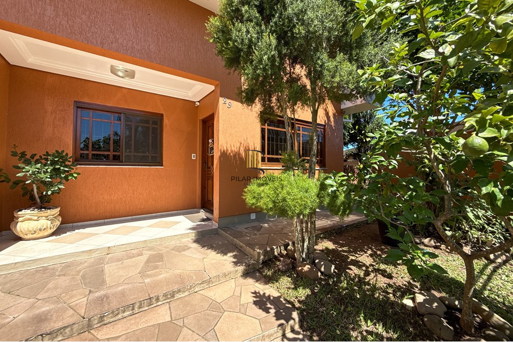 Casa 6 dormitórios no bairro Marechal Rondon